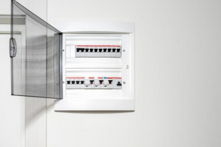 Armoire &eacute;lectrique &agrave; Mamirolle : conseils pour une installation s&eacute;curis&eacute;e